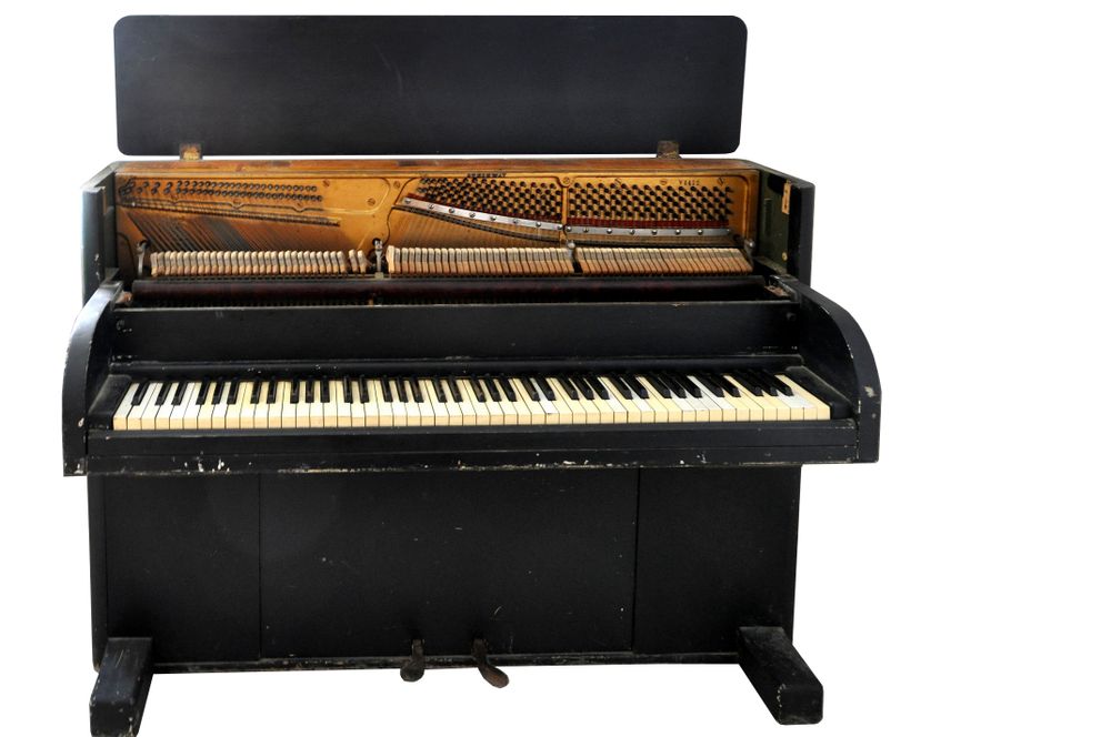 Pianos - PIANO VICTORY - PIANOS HANLET