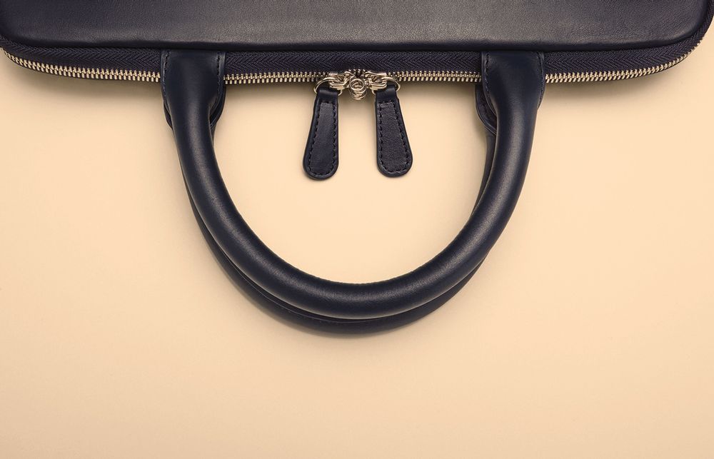 Leather goods - HANDLE TABLET CASE - NAVA DESIGN