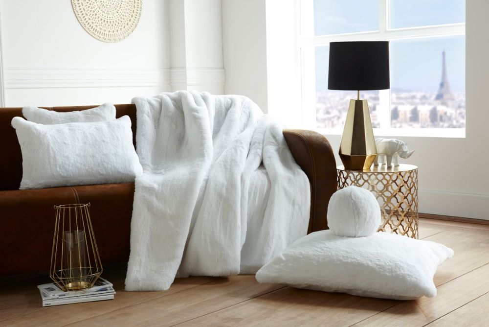 Decorative objects - Luxury Faux Fur throws - MAISON EVELYNE PRELONGE FRANCE