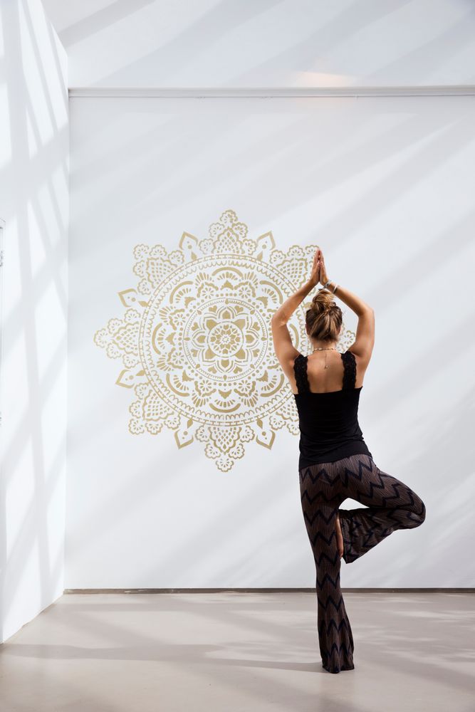 Autres décorations murales - Mandala Yoga stencil - IBIZA STENCILS