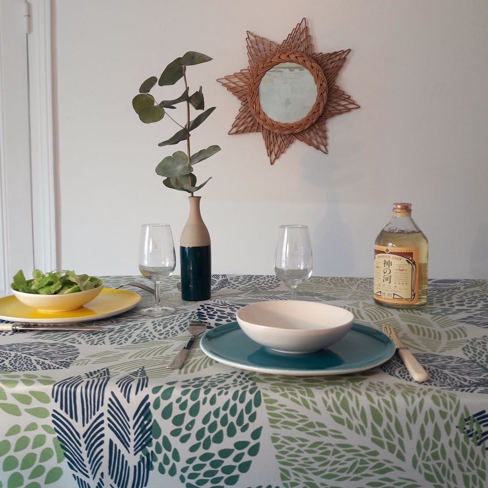 Linge de table textile - Nappe anti-tache en coton enduit Feuille Verte - FLEUR DE SOLEIL