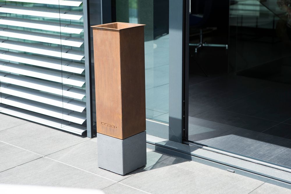 Outdoor space equipments - ANGULUS FUMARE Standing Ashtray - CO33 EXKLUSIVE BETONMÖBEL