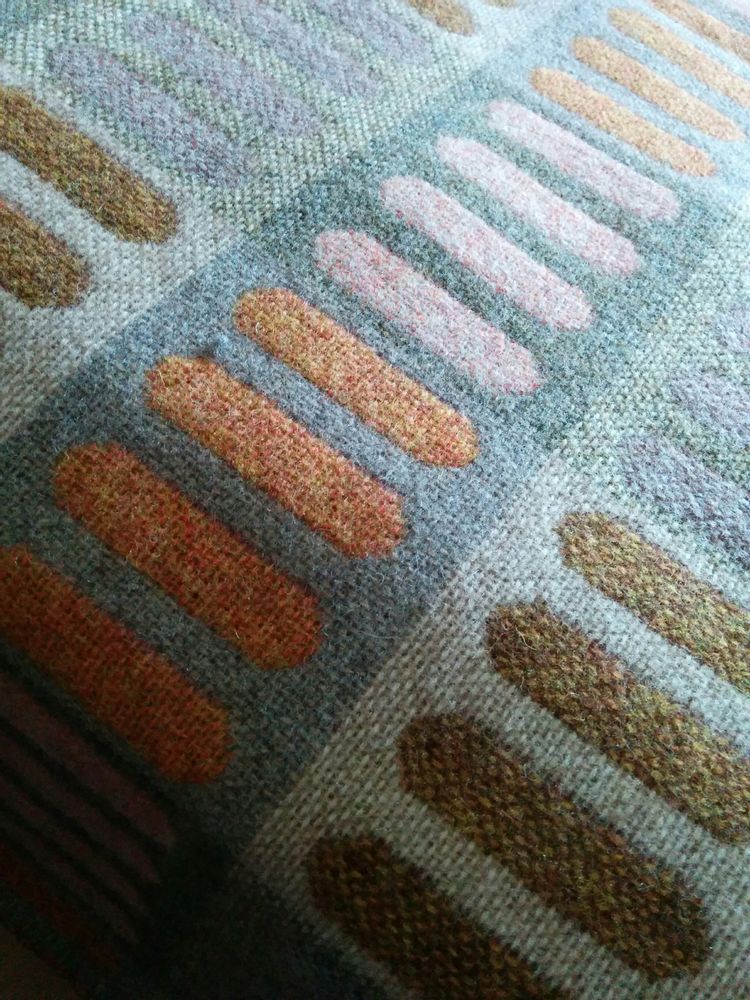Plaids - Demi Throw - CHALK WOVENS (UK) LTD
