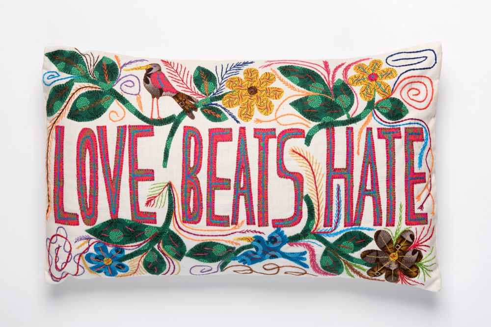 Coussins textile - COUSSINS "MESSAGES FROM AFRICA & ELSEWHERE" - MAHATSARA