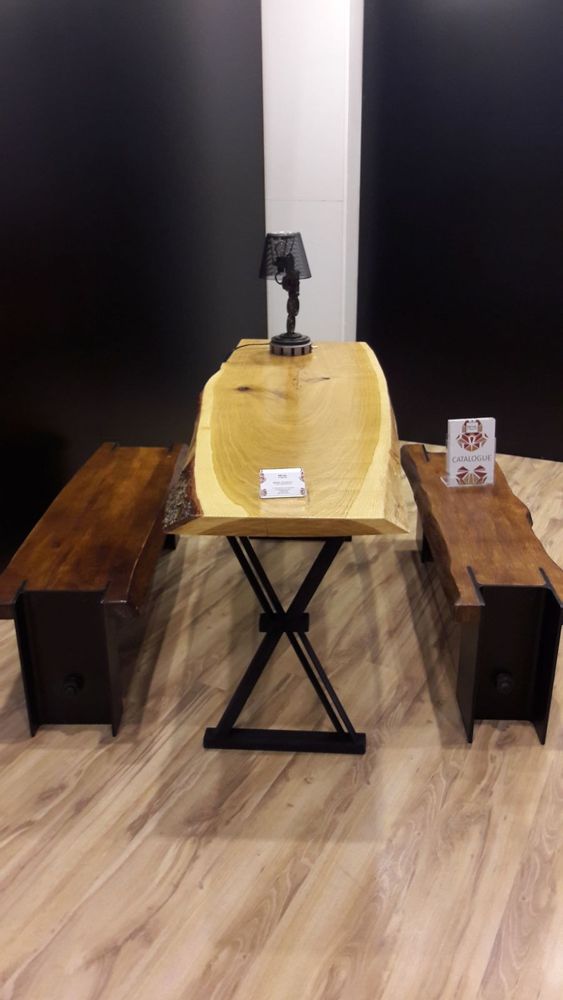 Dining Tables - Oak table - H METAL