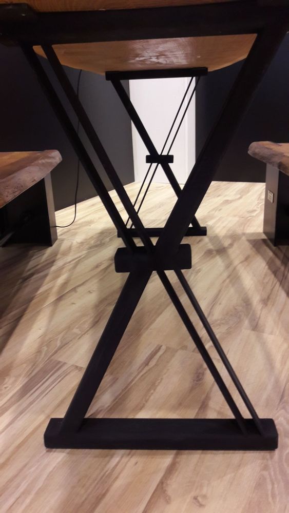 Dining Tables - Oak table - H METAL