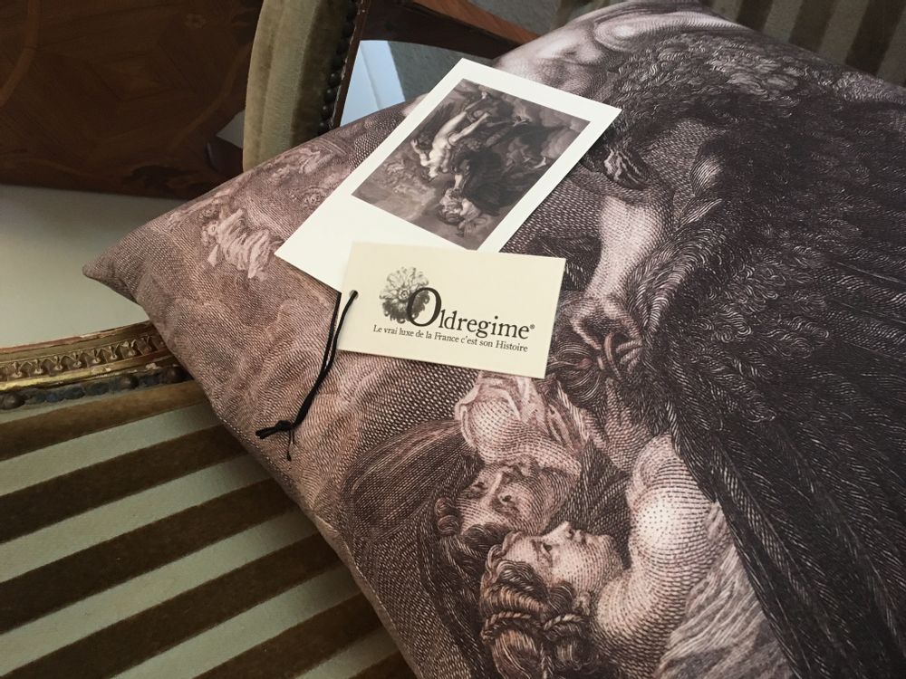 Fabric cushions - Printed Square Pillows - OLDREGIME