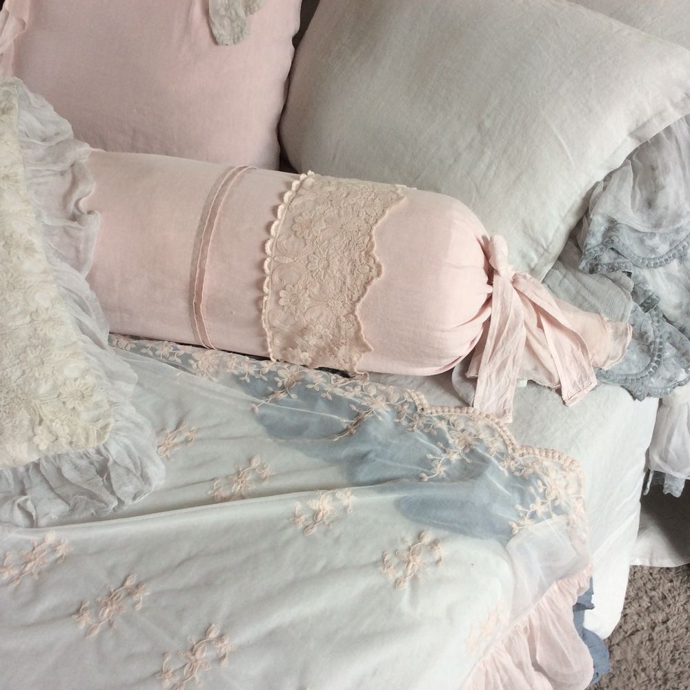 Coussins textile - Collection Les Coussins - AMANDINE DE BREVELAY