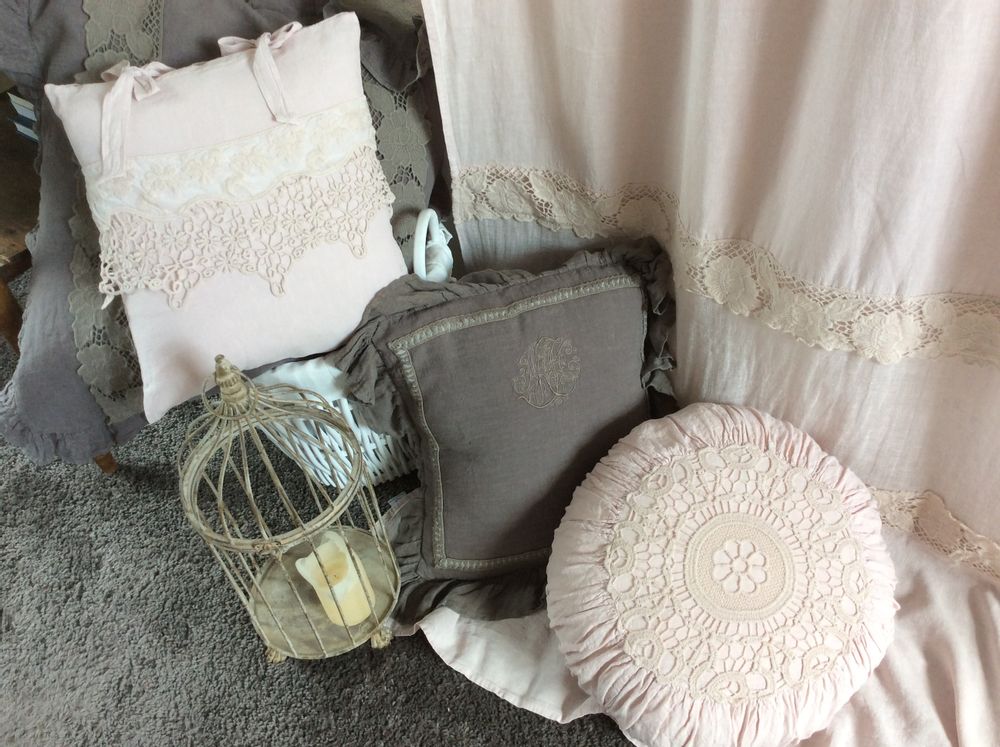 Coussins textile - Collection Les Coussins - AMANDINE DE BREVELAY