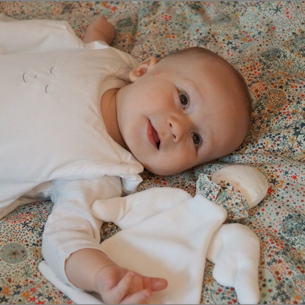 Jeux enfants - Tapis d'éveil haut de gamme en Liberty étoiles multicolores - LUCIOLE ET CIE