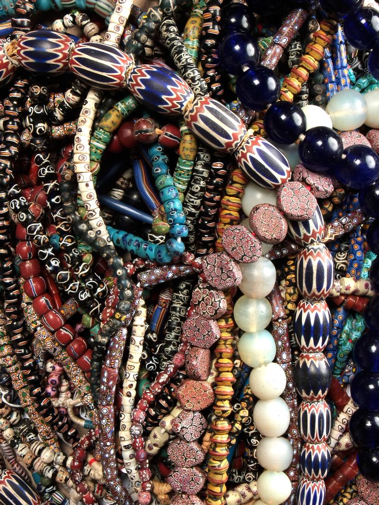 Bijoux - Pâtes de verre anciennes - KANEM