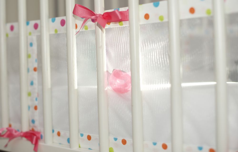 Childcare  accessories - La Barrière à Sucettes® - Pois Multicolores Rubans Roses - BÉBÉ LUCIOLE