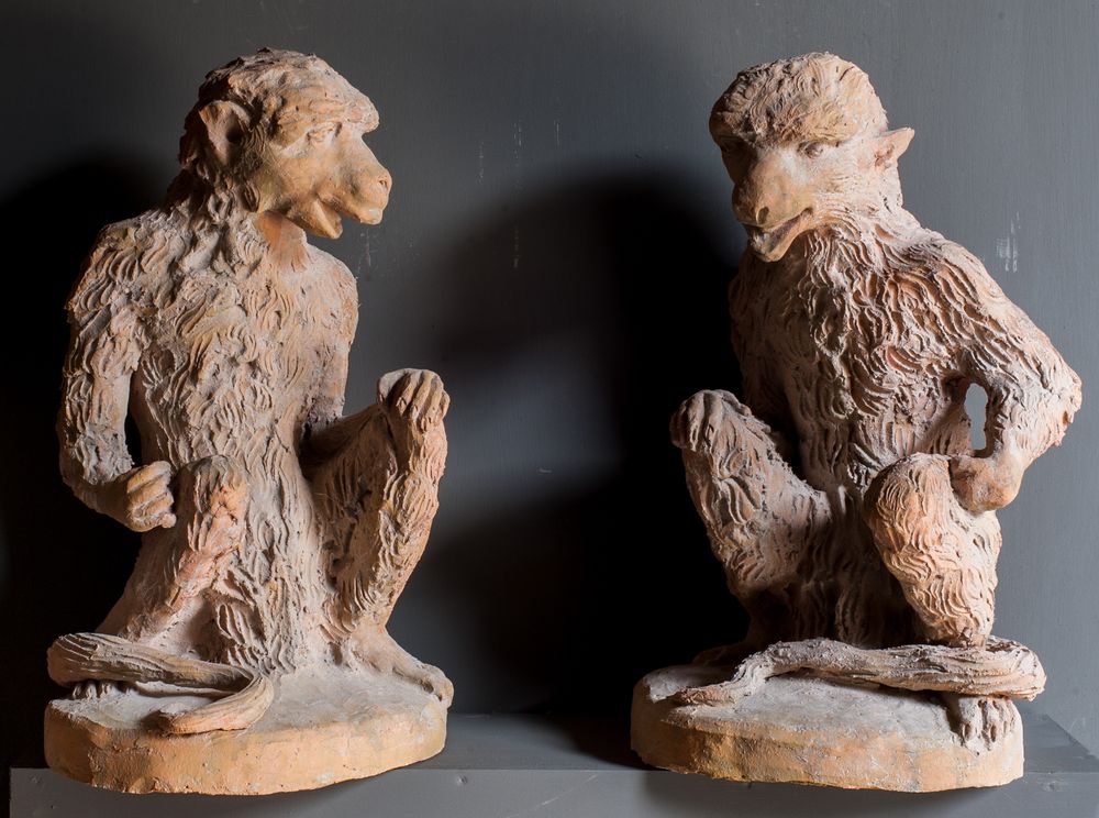 Sculptures, statuettes and miniatures - TERRACOTTA MONKEYS RIGHT & LEFT - ELUSIO