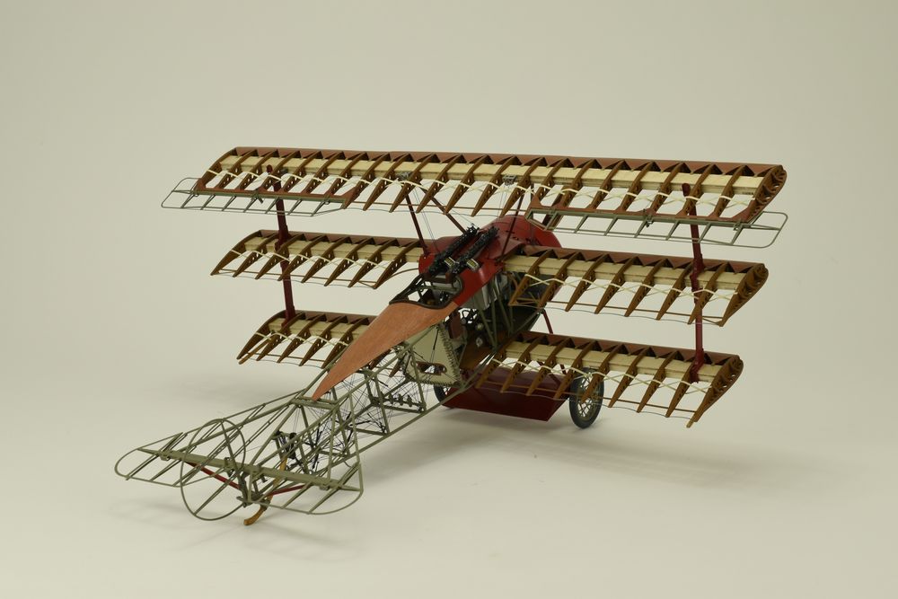Customizable objects - 20350 Fokker Dr.1 Red Baron1/16 - ARTESANIA LATINA