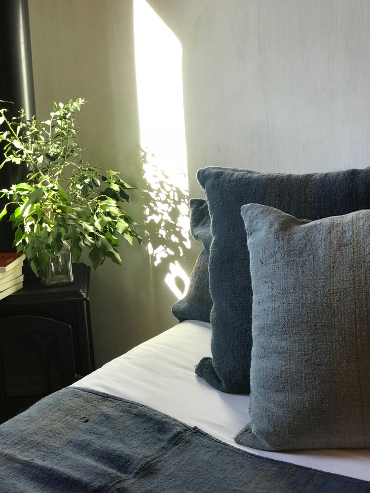 Fabric cushions - Provence Linen Cushions - GOVOU FABRICS