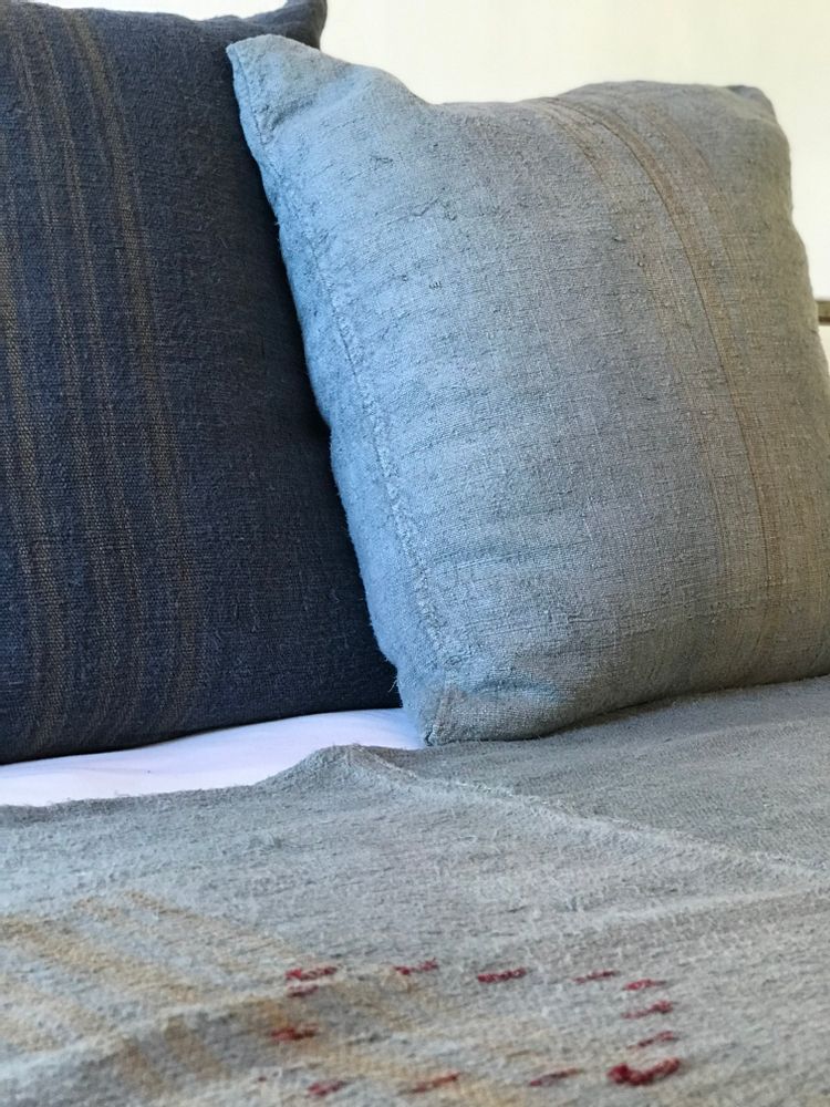 Fabric cushions - Provence Linen Cushions - GOVOU FABRICS