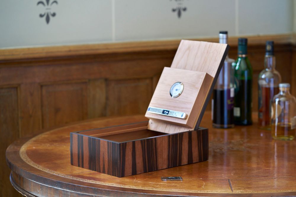 Caskets and boxes - Le Gentleman épicurien - Cigars box, Humidor - LOUIS-MARIE VINCENT