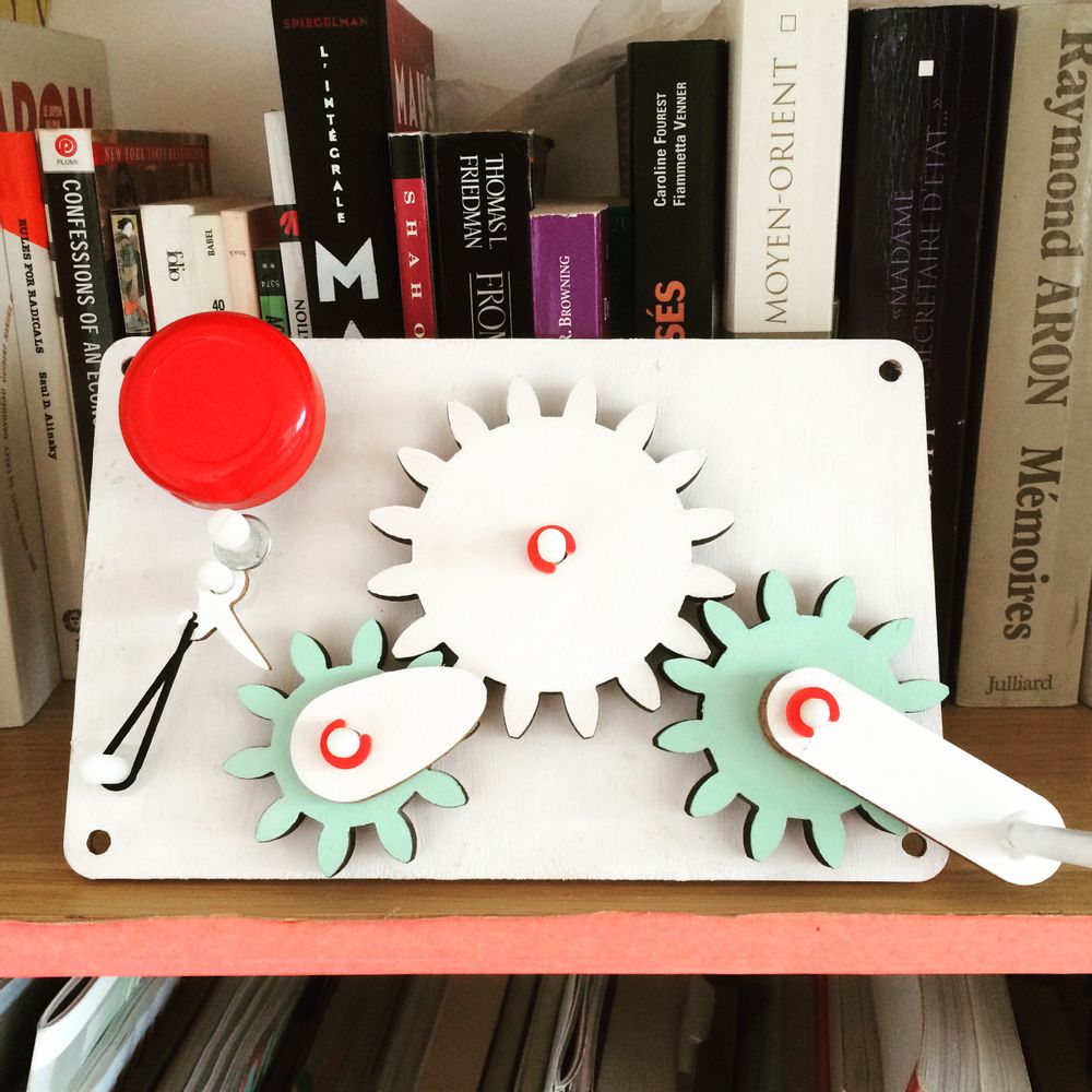 Loisirs créatifs pour enfant - Fabrique une sonnette de porte à engrenages - KOAKOA