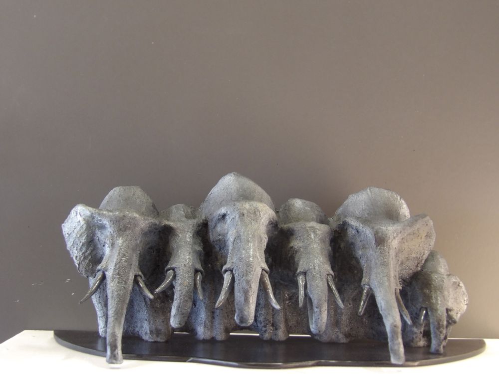 Sculptures, statuettes et miniatures - troupeau d'éléphant - CHARTIER SEBASTIEN