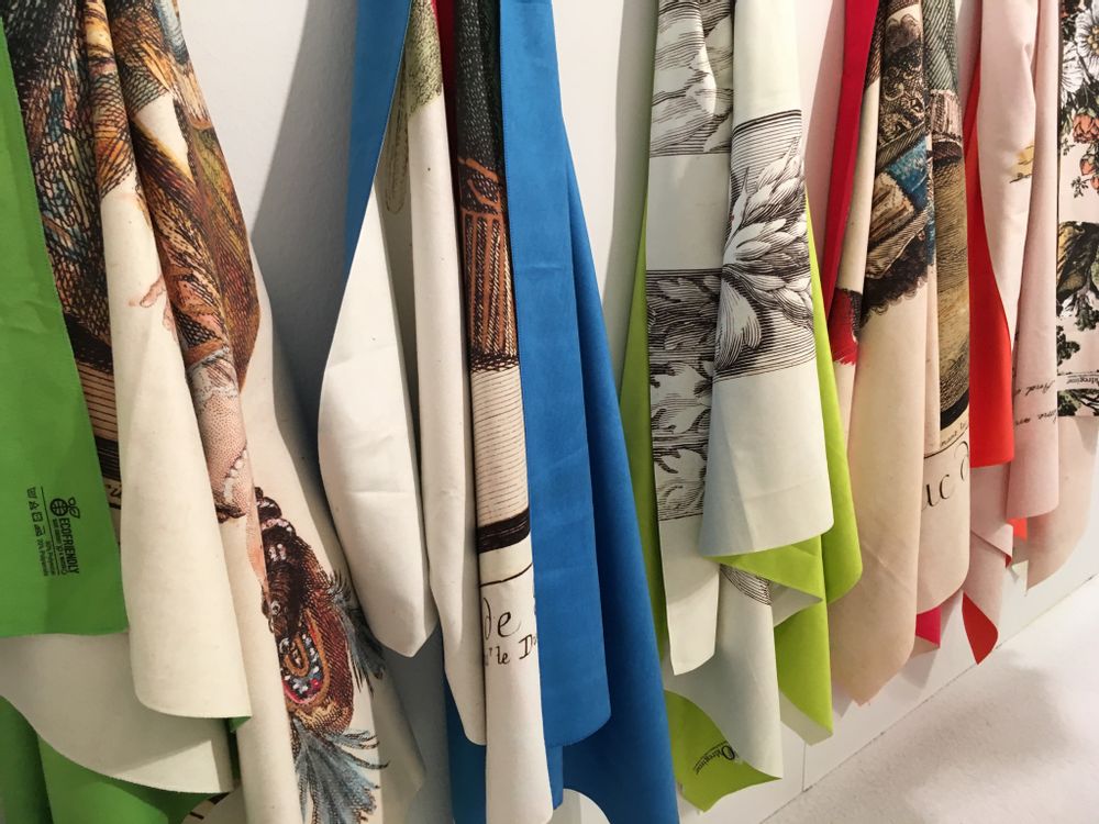 Gifts - Printed bath towel - Floral ornementation - OLDREGIME