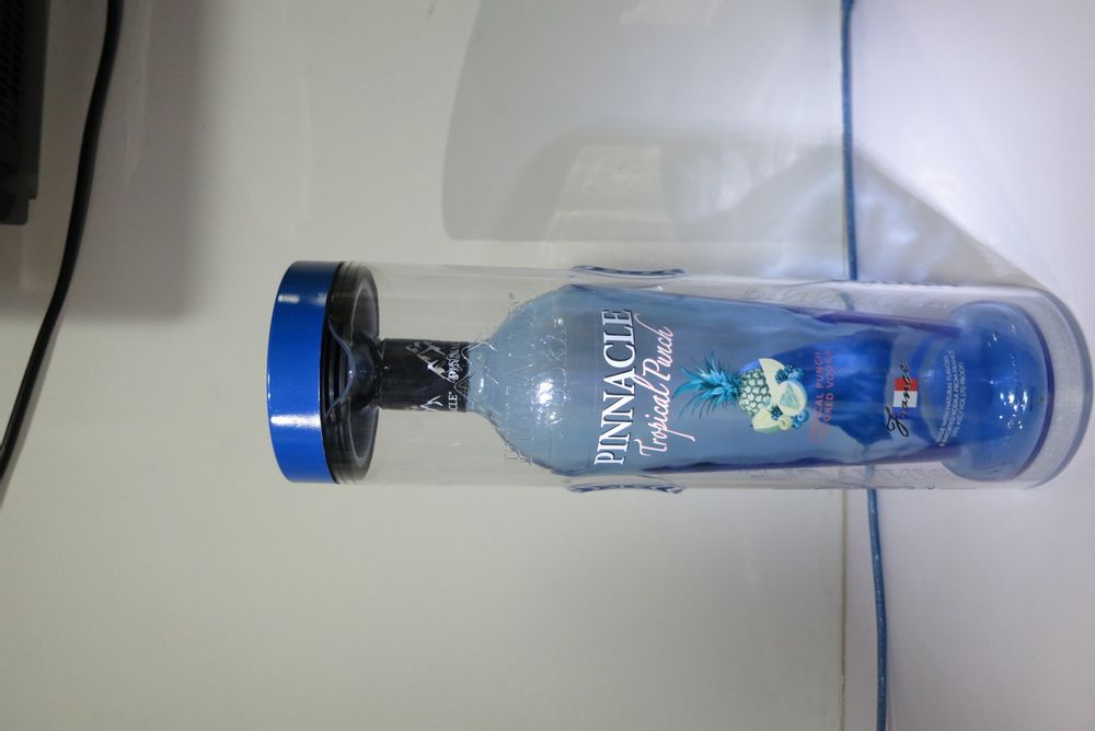 Carafes - Pinncle Vodka Cocktail Pitcher VAP  - INDUSTRIA CORP.