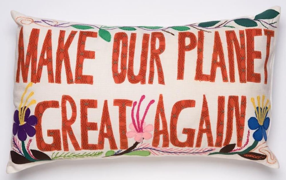 Coussins textile - COUSSINS "MESSAGES FROM AFRICA & ELSEWHERE" - MAHATSARA