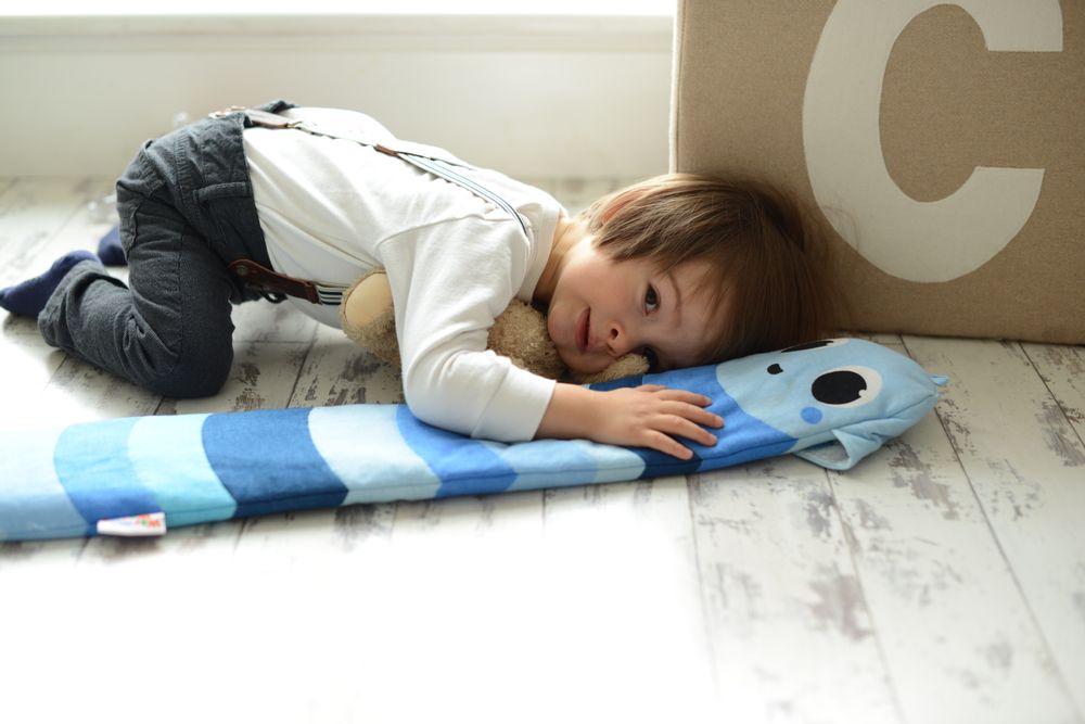 Comforters and pillows - YuYu Bottle - Benjamin the Warm Worm - YUYU BOTTLE