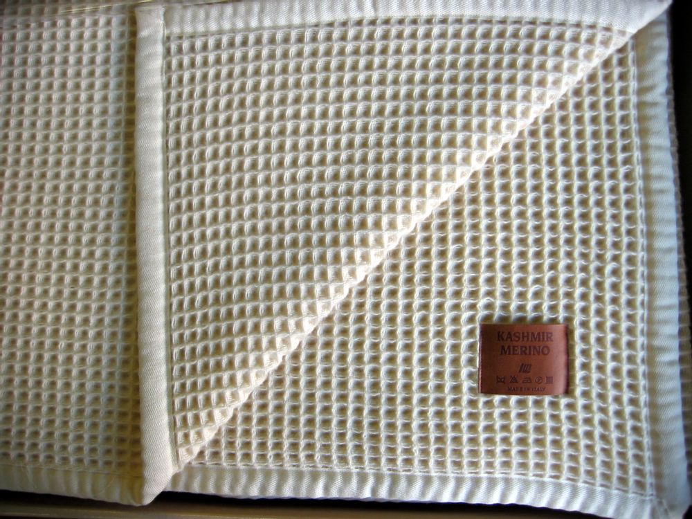 Bed linens - BLANKET ABEILLE - LOMBARDA TRAPUNTE S.R.L.