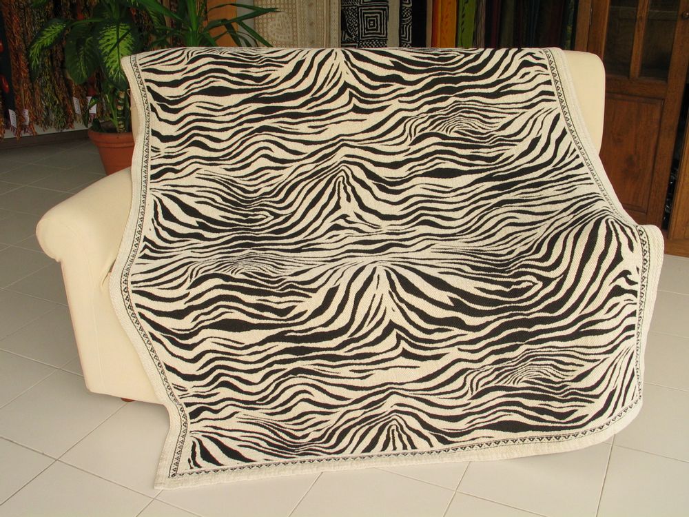 Homewear - PLAID GINEVRA CHENILLE - LOMBARDA TRAPUNTE S.R.L.