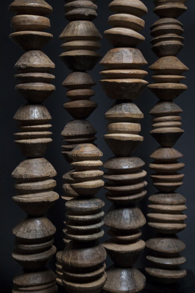 Sculptures, statuettes and miniatures - Accumulation of Tuareg pulleys - Niger - KANEM