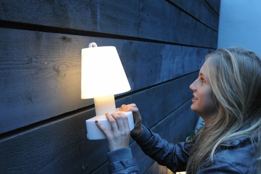 Design objects - Bloom wall lamp - BLOOM