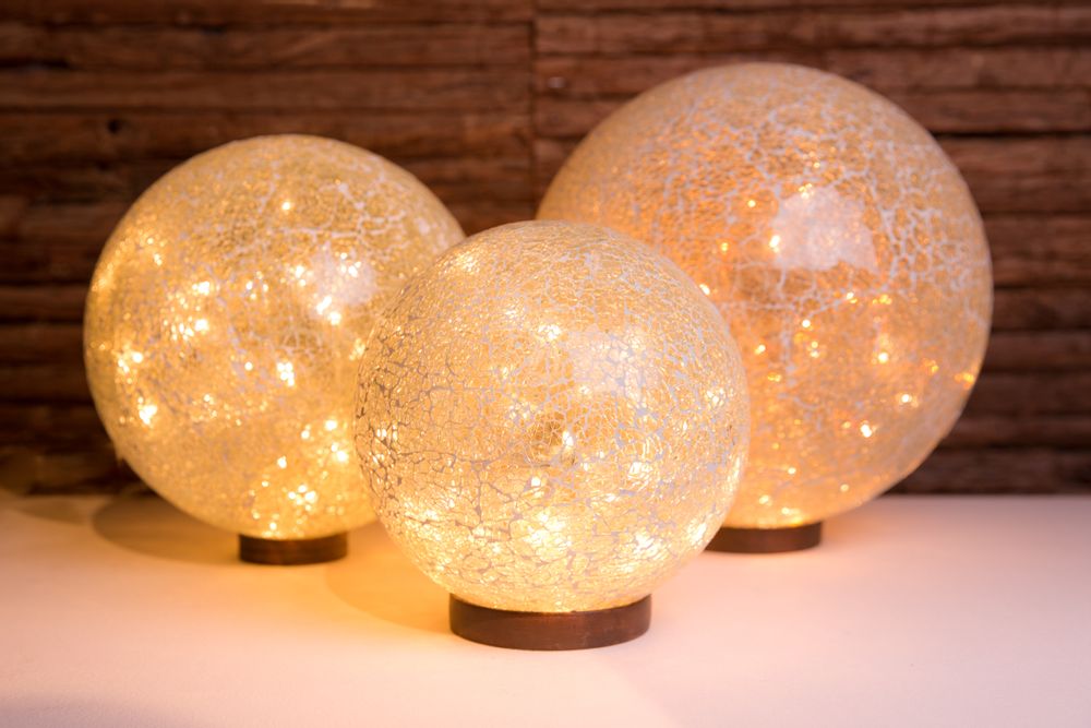 Guirlandes et boules de Noël - Boules lumineuses - QUETZALES