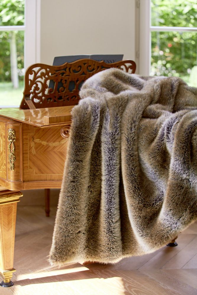 Cushions - Throw in Faux-Fur Valmoral - HENRY D'ELKIN