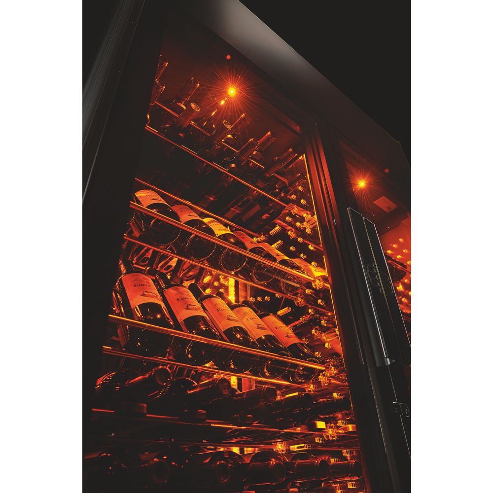 Armoires - SHOWCAVE. - EUROCAVE
