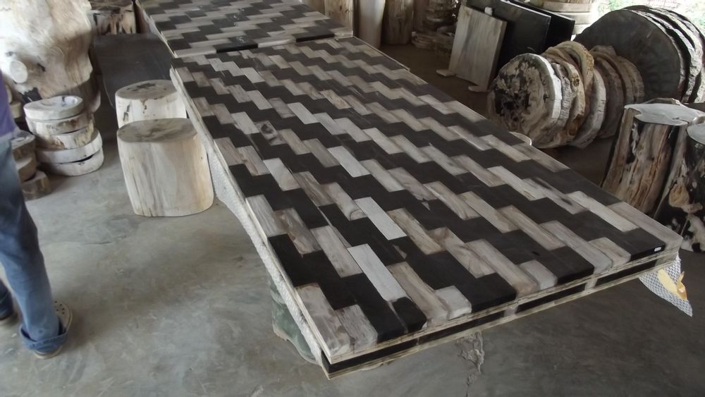 Tables for hotels - Petrified wood coffee table - WILD-HERITAGE.COM