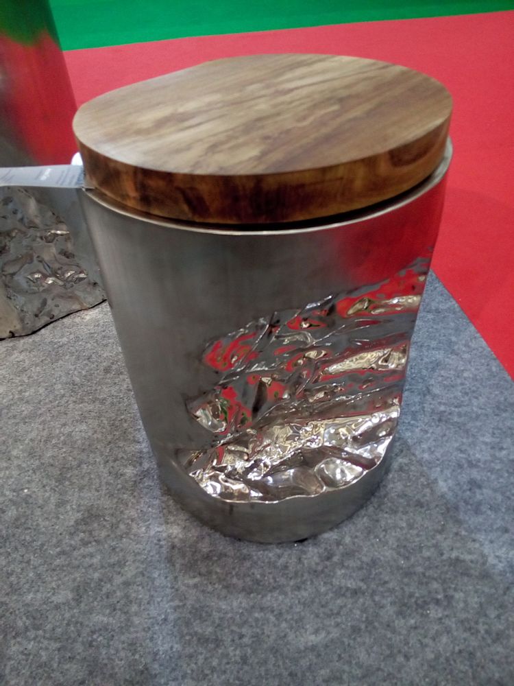 Assises pour bureau - repose-pieds en métal - WILD-HERITAGE.COM