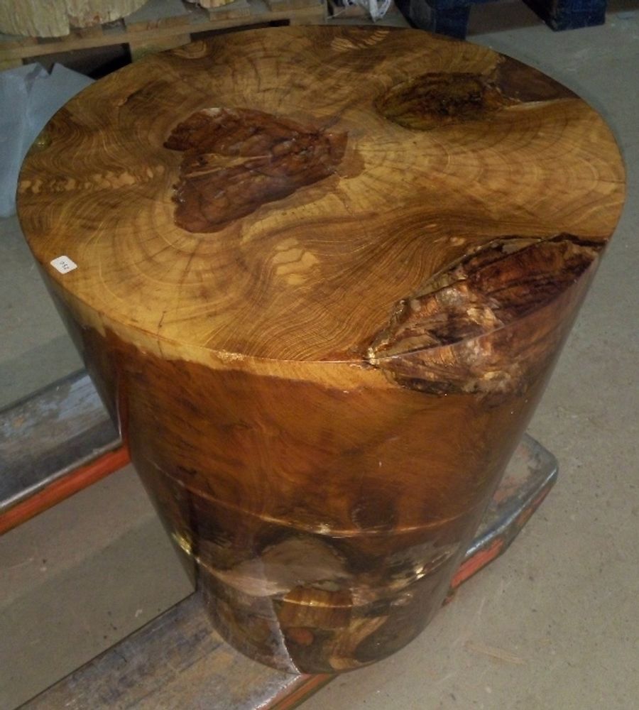 Assises pour bureau - Tabouret en résine et bois. - WILD-HERITAGE.COM