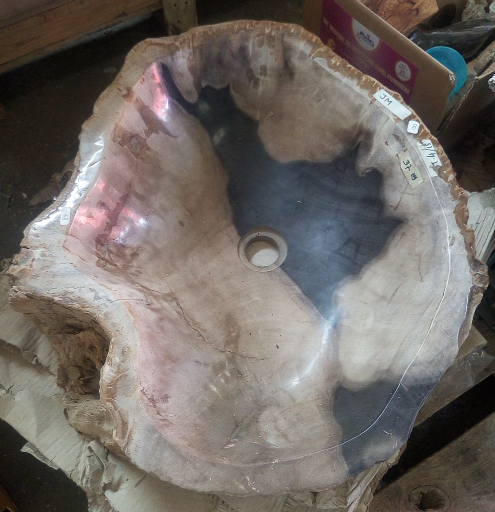 Faucets - Petrified wood basin - WILD-HERITAGE.COM