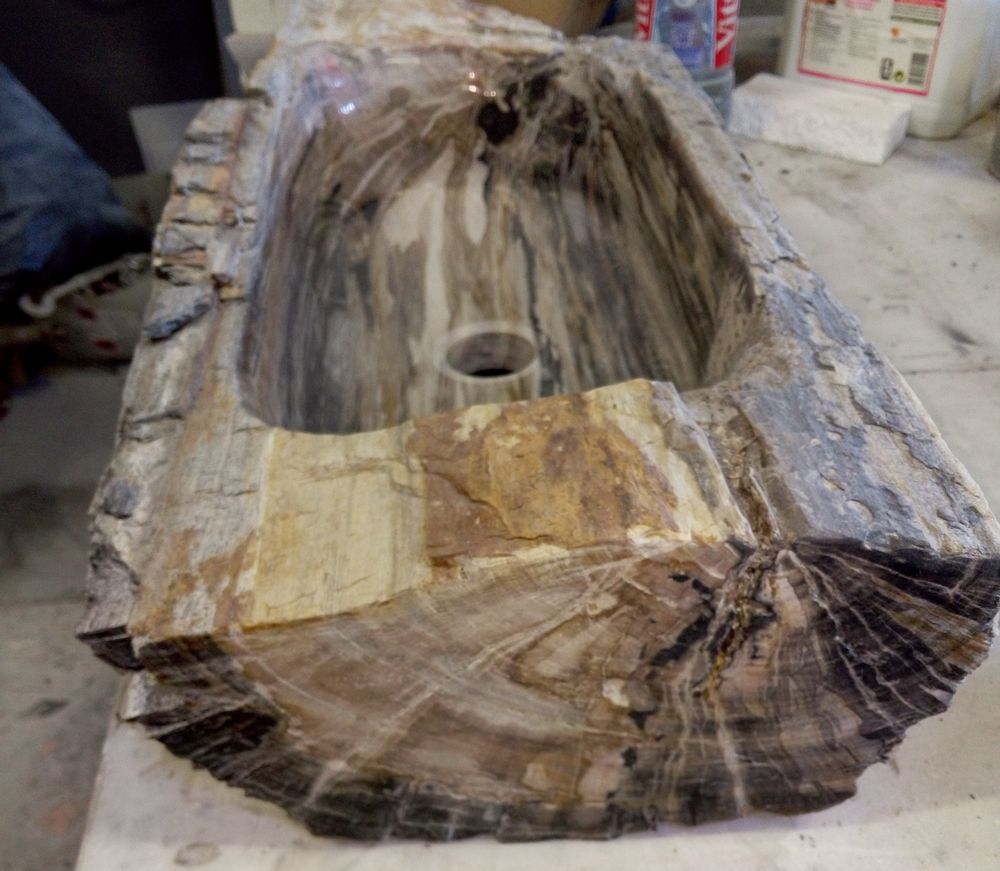Faucets - Petrified wood basin - WILD-HERITAGE.COM
