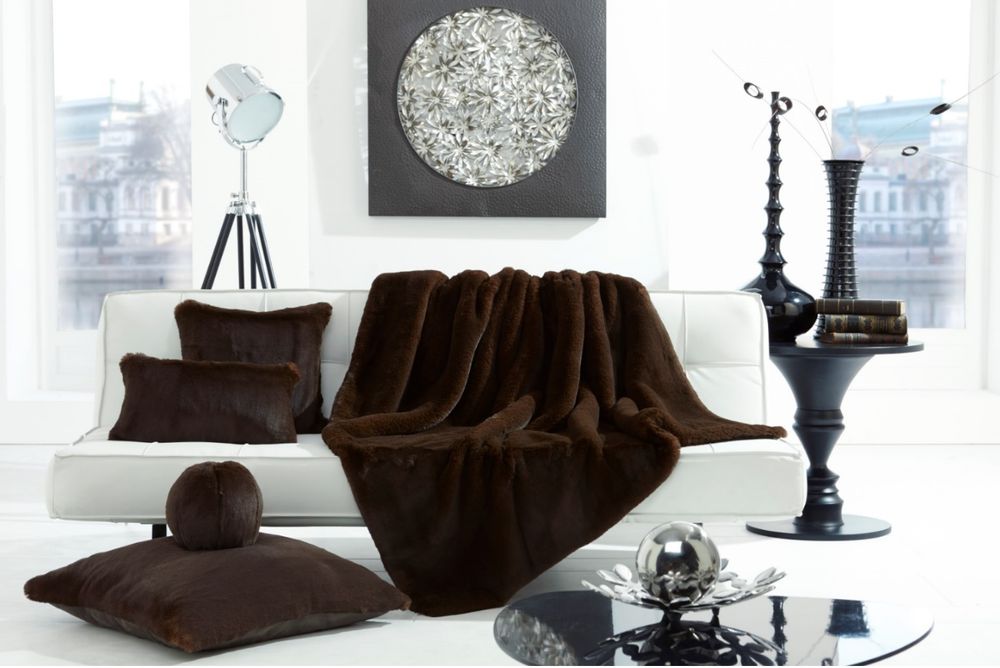 Decorative objects - Luxury Faux Fur throws - MAISON EVELYNE PRELONGE FRANCE