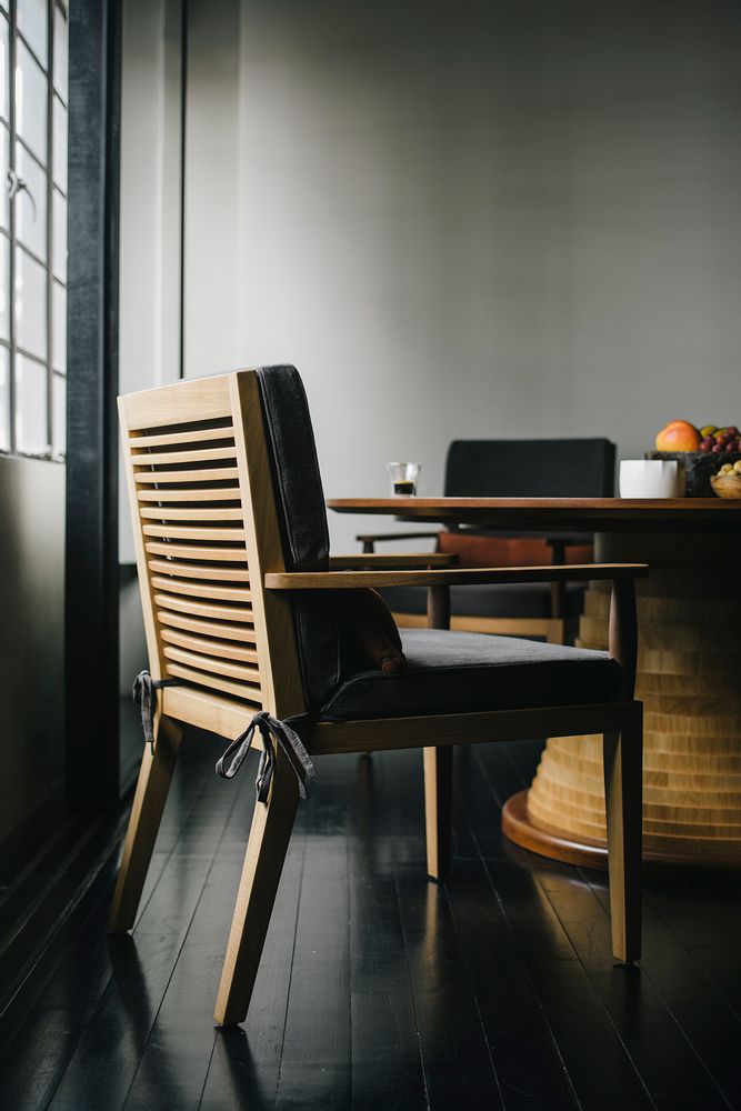 Hotel bedrooms - Ulu Centric Dining Chair - WOHABEING