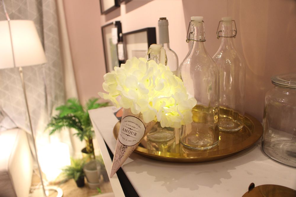 Autres objets connectés  -  La fleur cône LED s'allume - VIA K STUDIO