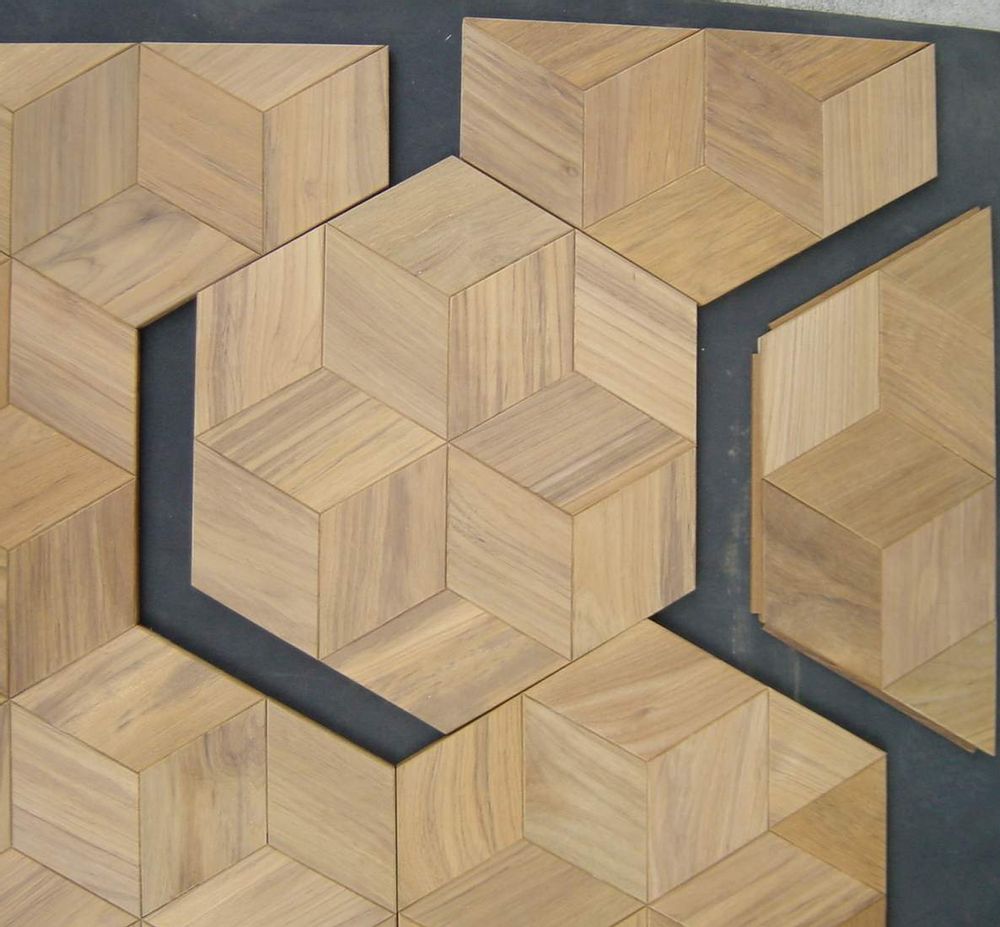 Classic carpets - Mixed timber flooring & wall - DEESAWAT