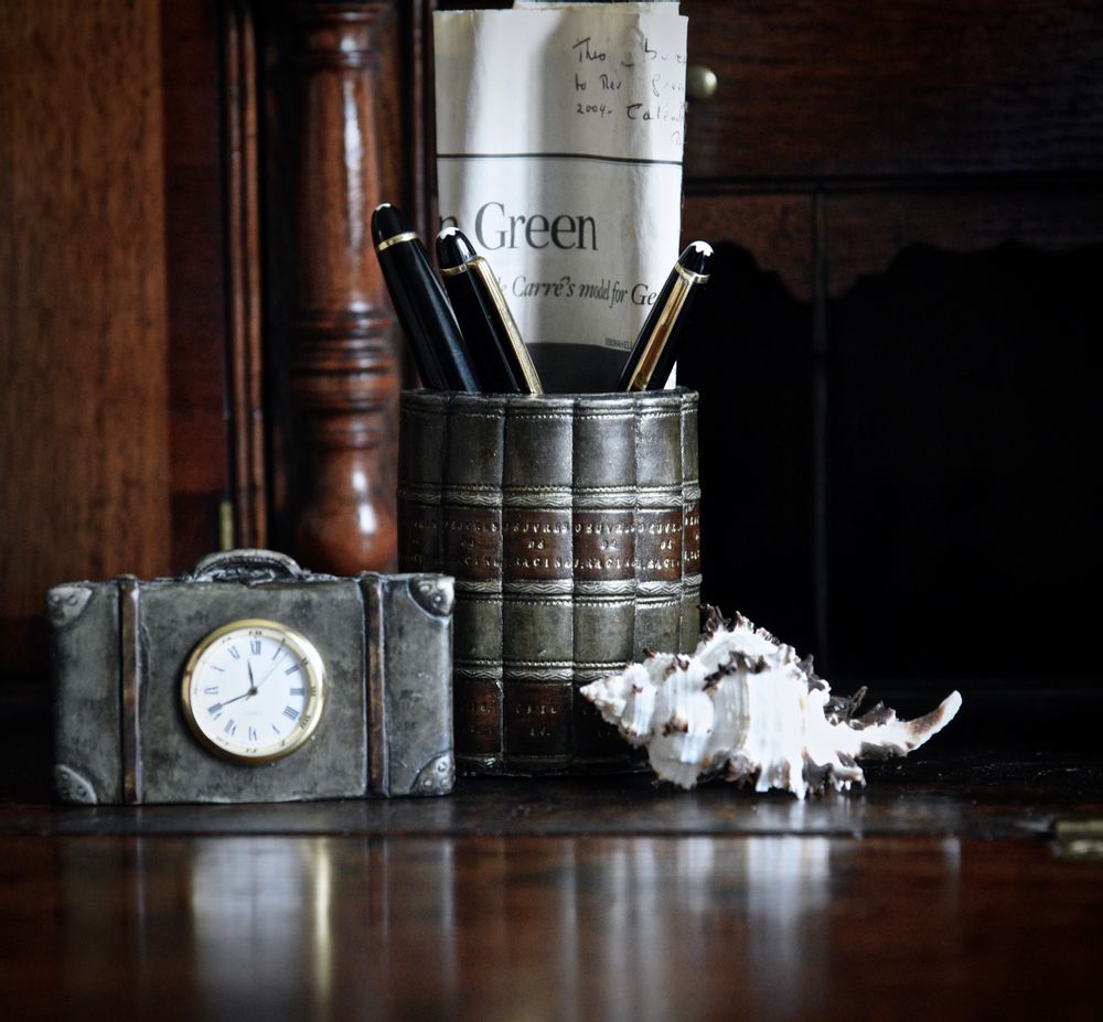 Autres décorations murales - Traditional and Vellum Faux Antique Leather-bound Books, wall coverings and Home wares. - ORIGINAL BOOK WORKS