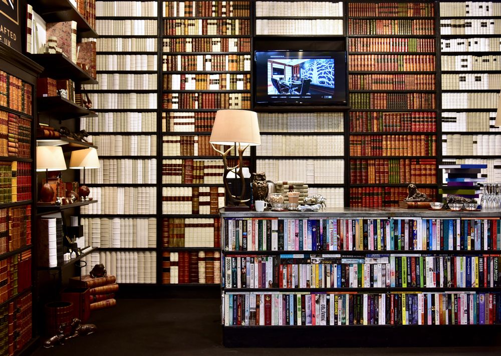 Autres décorations murales - Traditional and Vellum Faux Antique Leather-bound Books, wall coverings and Home wares. - ORIGINAL BOOK WORKS