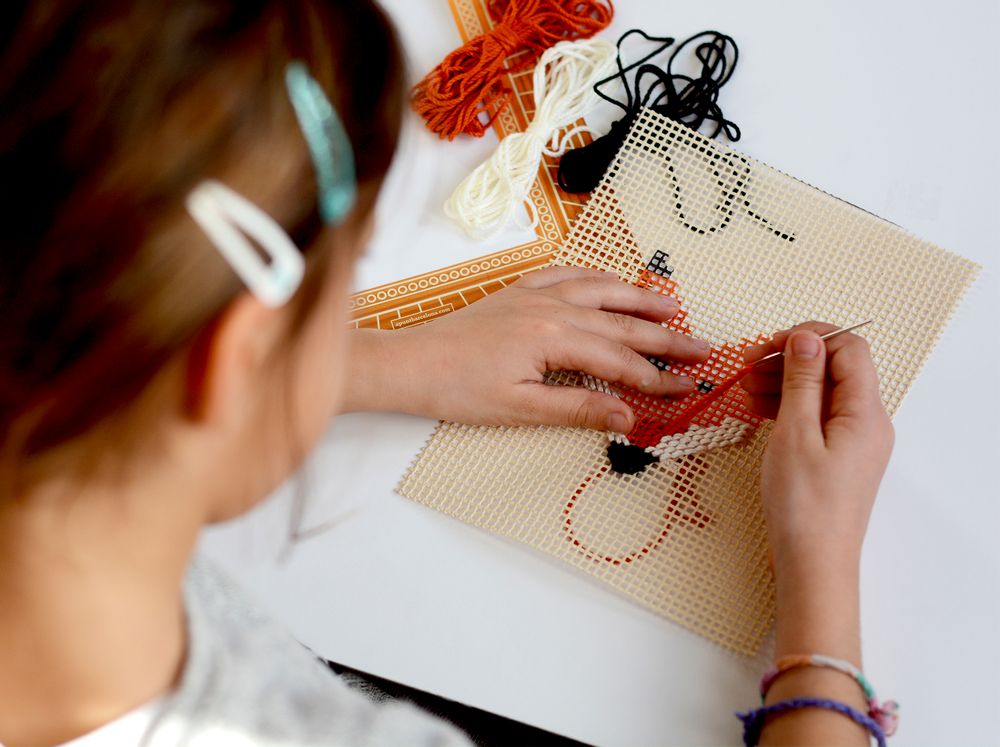 Gifts - DiY embroidery set - APUNT BARCELONA