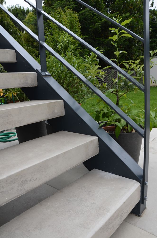 Staircases - On demand stairs and steps - ROUVIERE COLLECTION