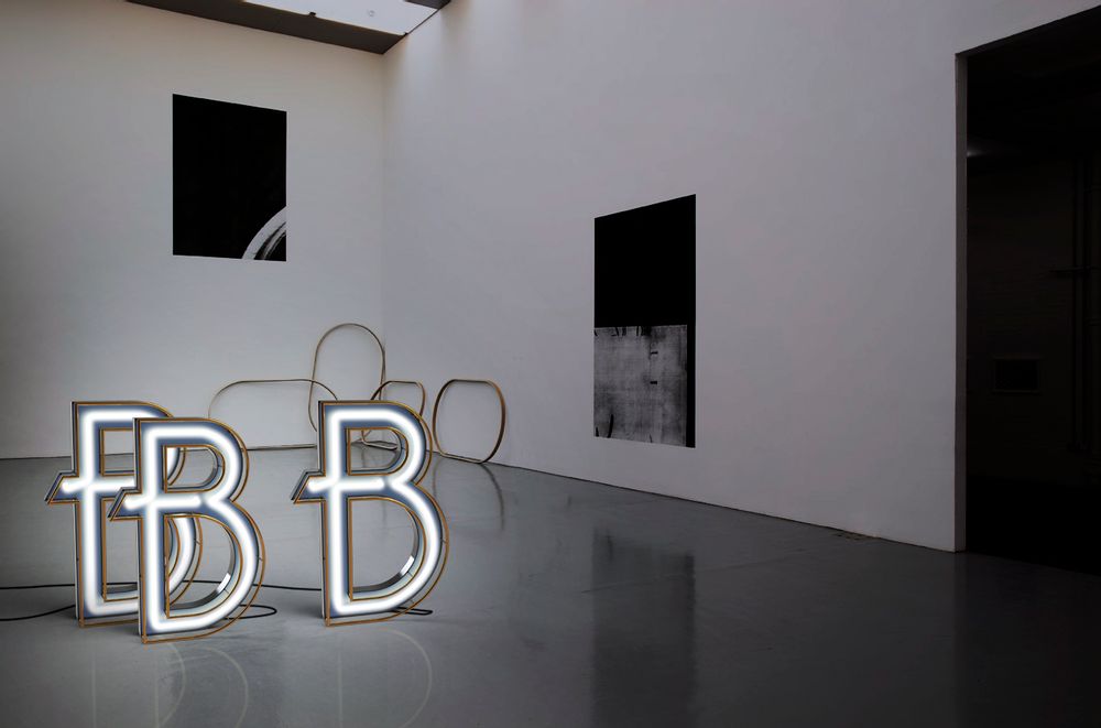 Accessoires de jardinage - B | Lampe Graphique - DELIGHTFULL