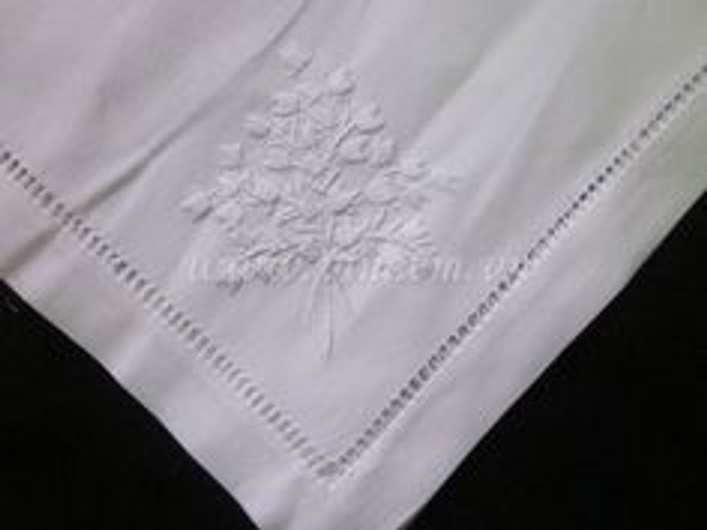 Indoor floor coverings - Vietnam embroidery table cloth  - HANOI TRADE DEPARTMENT- HIPC
