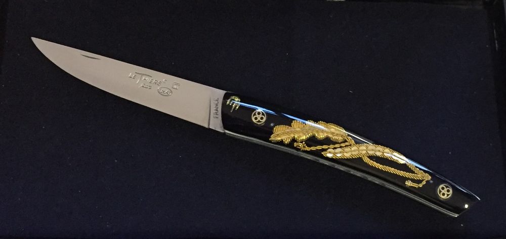 Barbecues - Couteaux de poche regionaux : LE THIERS, LAGUIOLE, PRADEL, ALPIN, LONDON, ... - COUTELLERIE LOCAU